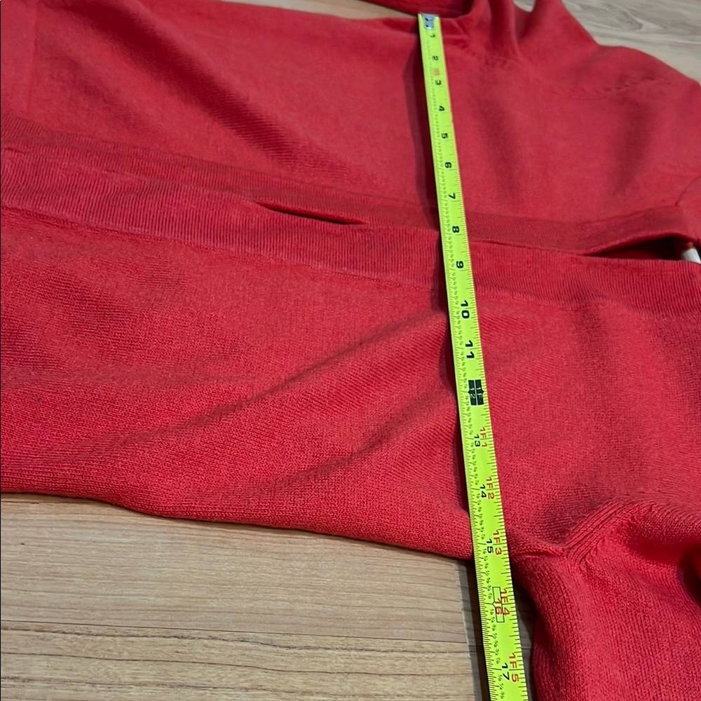 Banana Republic Red cropped Cardigan Sweater with 3/4 sleeves - Picture 12 of 12